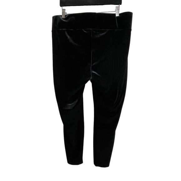 Torrid Women's Pants Velvet Pull On Size 1X‎ Black Tapered Pixie - Picture 5 of 5